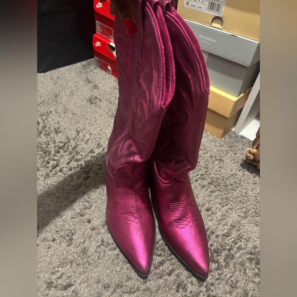 Steve Madden Fuchsia Heeled Boots